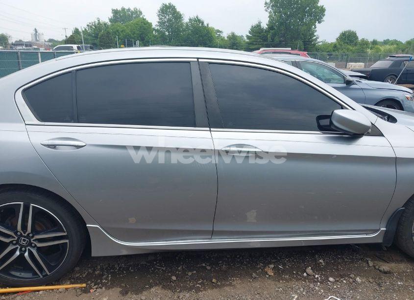 Photo 14 of 2017 Honda Accord SPORT (VIN 1HGCR2F52HA064887)