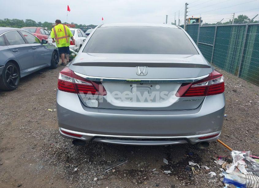 Photo 17 of 2017 Honda Accord SPORT (VIN 1HGCR2F52HA064887)