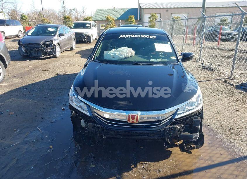 Photo 13 of 2017 Honda Accord SPORT (VIN 1HGCR2F52HA105082)