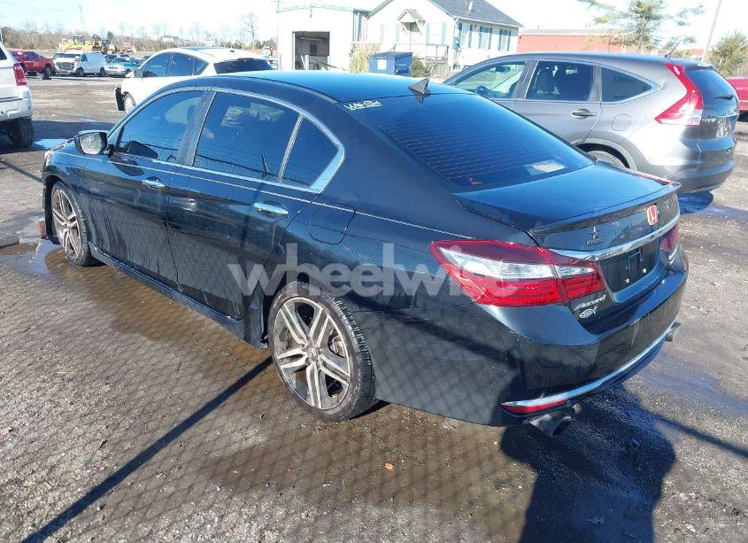 Photo 3 of 2017 Honda Accord SPORT (VIN 1HGCR2F52HA105082)