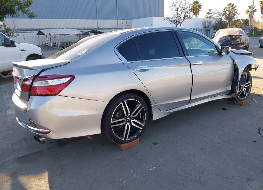 Photo 4 of 2017 Honda Accord SPORT (VIN 1HGCR2F52HA115689)