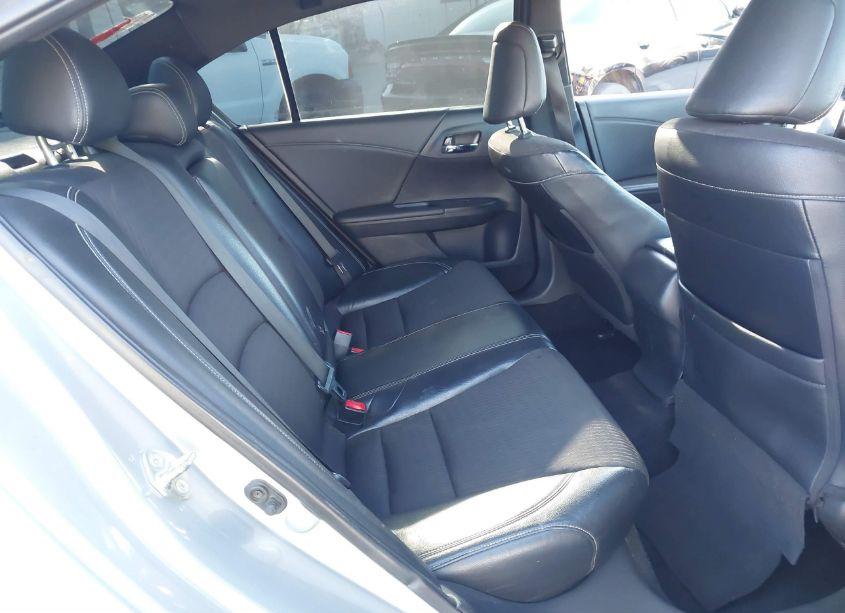 Photo 8 of 2017 Honda Accord SPORT (VIN 1HGCR2F52HA115689)