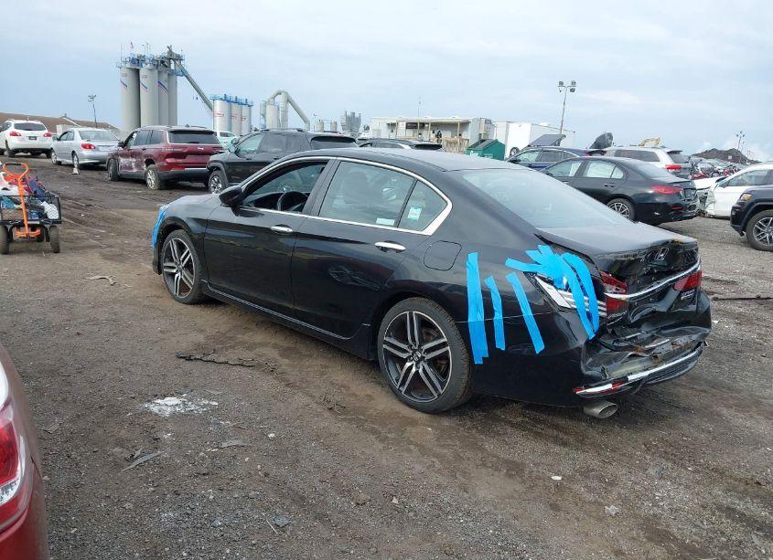Photo 3 of 2017 Honda Accord SPORT (VIN 1HGCR2F52HA119113)