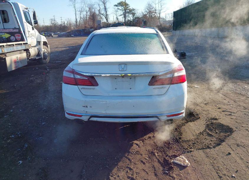 Photo 17 of 2017 Honda Accord SPORT (VIN 1HGCR2F52HA196130)