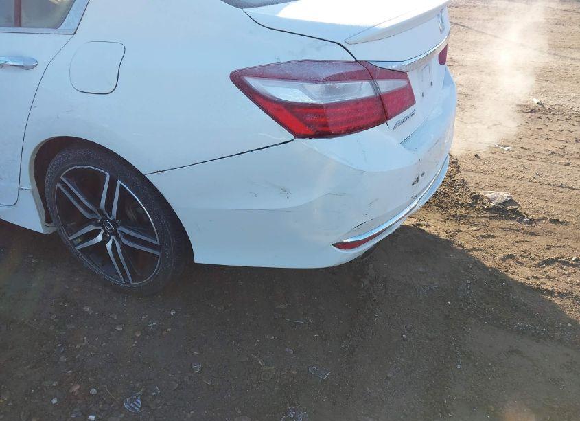 Photo 21 of 2017 Honda Accord SPORT (VIN 1HGCR2F52HA196130)