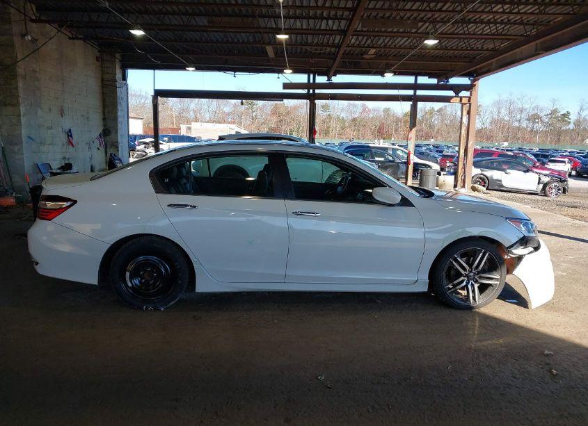 Photo 14 of 2017 Honda Accord SPORT (VIN 1HGCR2F52HA208938)