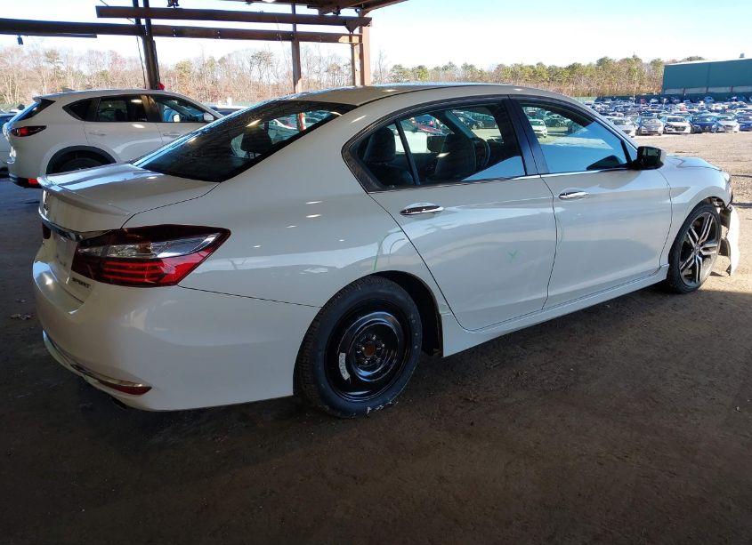 Photo 4 of 2017 Honda Accord SPORT (VIN 1HGCR2F52HA208938)