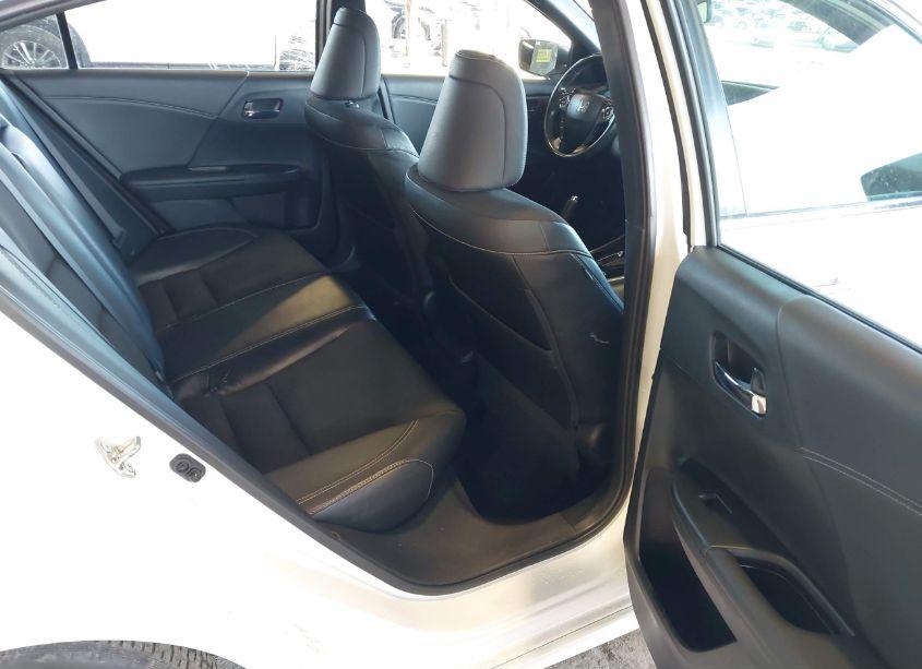 Photo 8 of 2017 Honda Accord SPORT (VIN 1HGCR2F52HA208938)