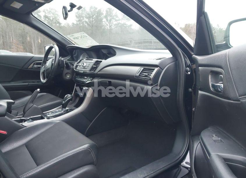 Photo 5 of 2017 Honda Accord SPORT (VIN 1HGCR2F52HA216571)