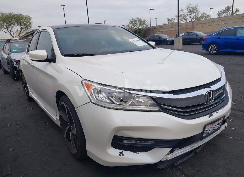 2017 Honda Accord SPORT (VIN 1HGCR2F52HA220832) main photo