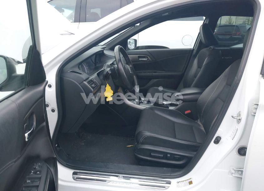 Photo 5 of 2017 Honda Accord SPORT (VIN 1HGCR2F52HA220832)