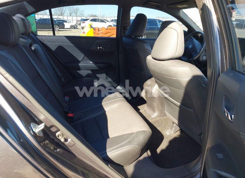 Photo 8 of 2017 Honda Accord SPORT (VIN 1HGCR2F52HA238974)