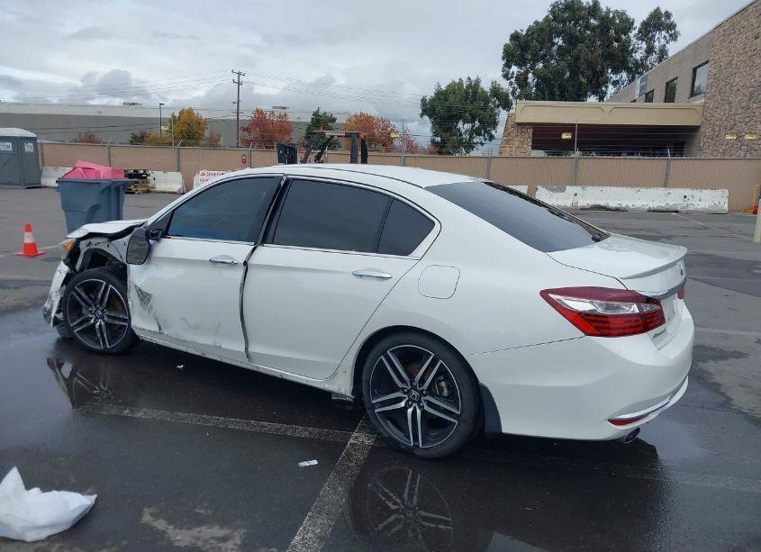 Photo 3 of 2017 Honda Accord SPORT (VIN 1HGCR2F52HA267083)