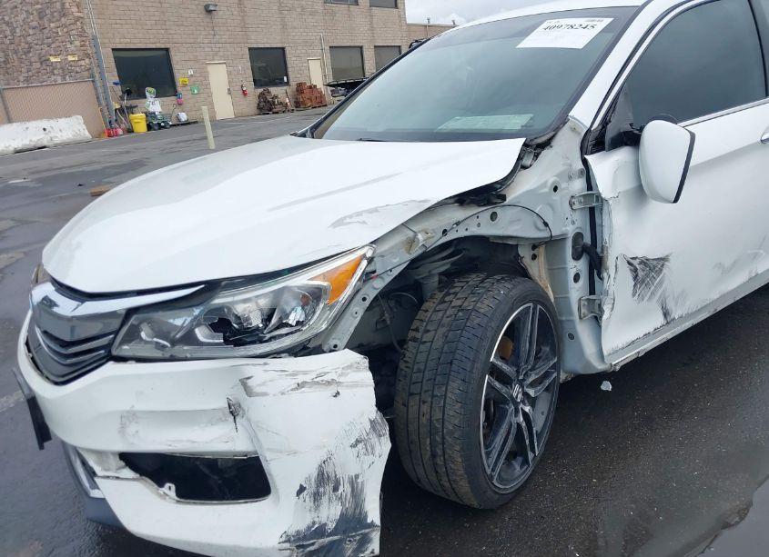 Photo 6 of 2017 Honda Accord SPORT (VIN 1HGCR2F52HA267083)