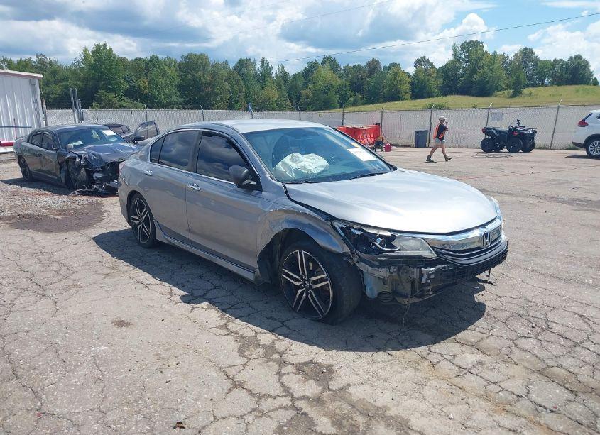 2017 Honda Accord SPORT (VIN 1HGCR2F52HA304066) main photo