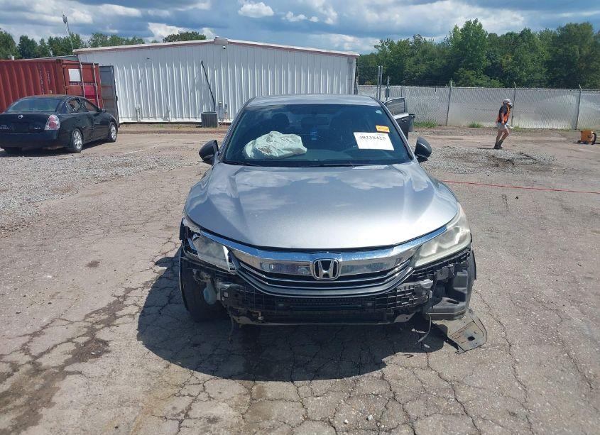 Photo 13 of 2017 Honda Accord SPORT (VIN 1HGCR2F52HA304066)