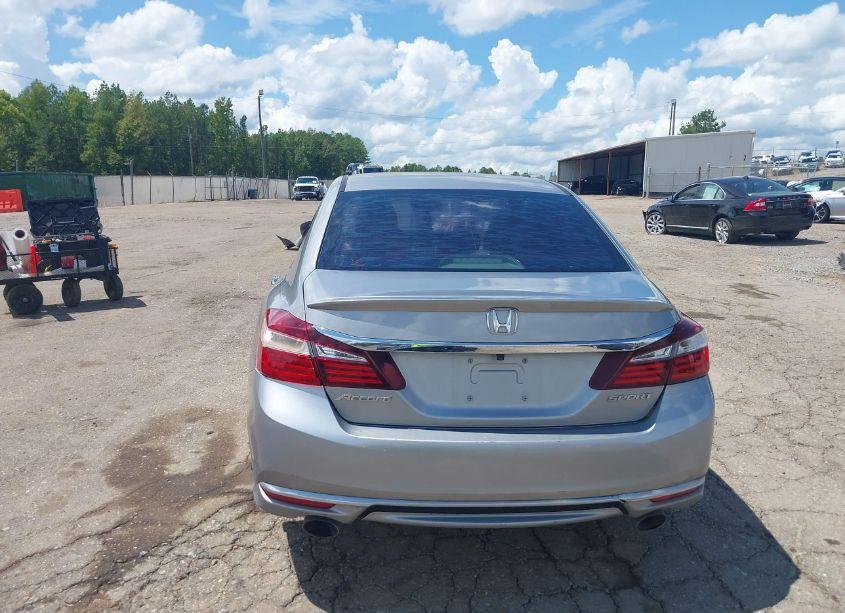 Photo 17 of 2017 Honda Accord SPORT (VIN 1HGCR2F52HA304066)