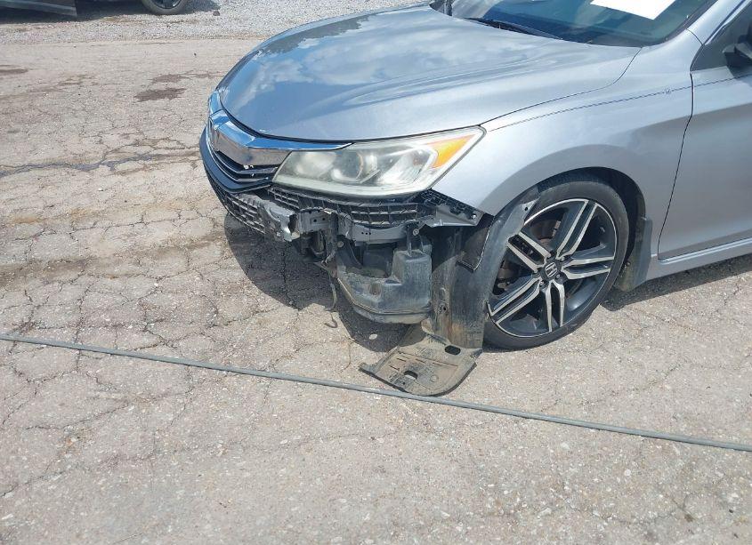 Photo 19 of 2017 Honda Accord SPORT (VIN 1HGCR2F52HA304066)