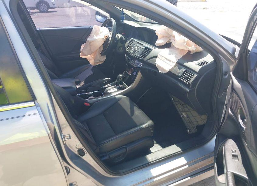 Photo 5 of 2017 Honda Accord SPORT (VIN 1HGCR2F52HA304066)