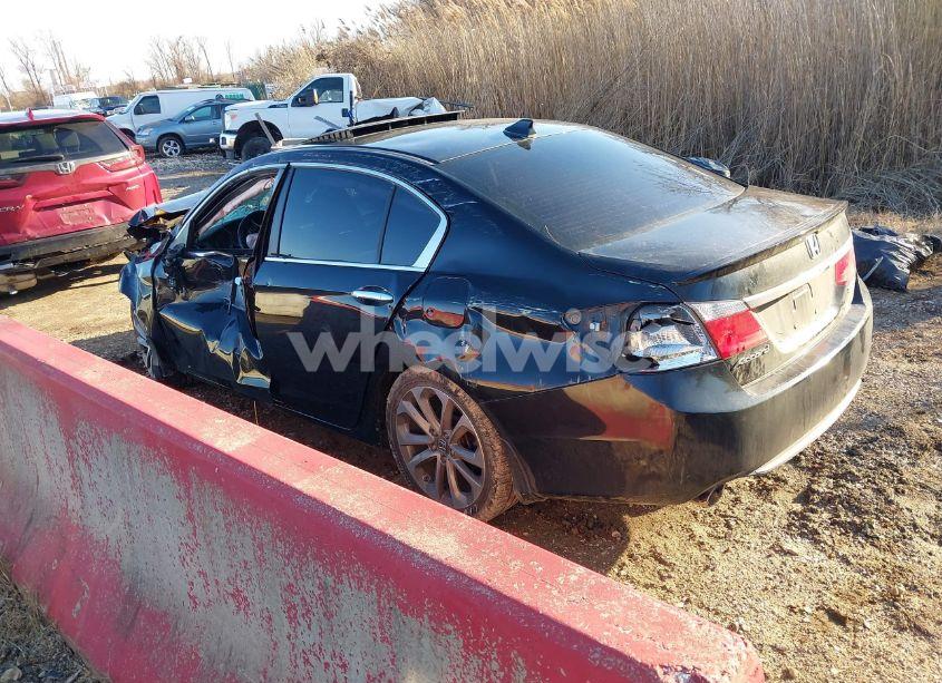 Photo 3 of 2013 Honda Accord SPORT (VIN 1HGCR2F53DA001128)