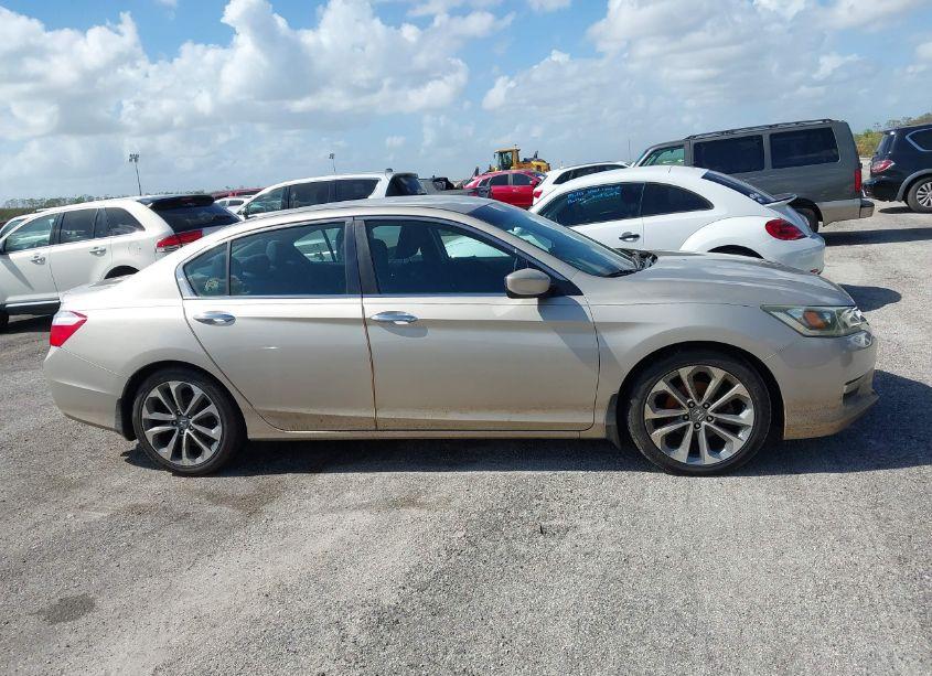 Photo 12 of 2013 Honda Accord SPORT (VIN 1HGCR2F53DA075570)