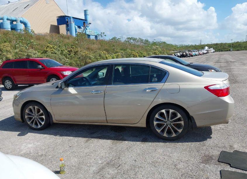 Photo 13 of 2013 Honda Accord SPORT (VIN 1HGCR2F53DA075570)