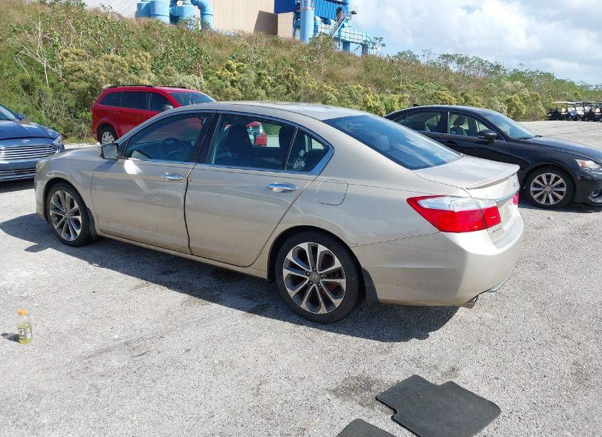 Photo 3 of 2013 Honda Accord SPORT (VIN 1HGCR2F53DA075570)