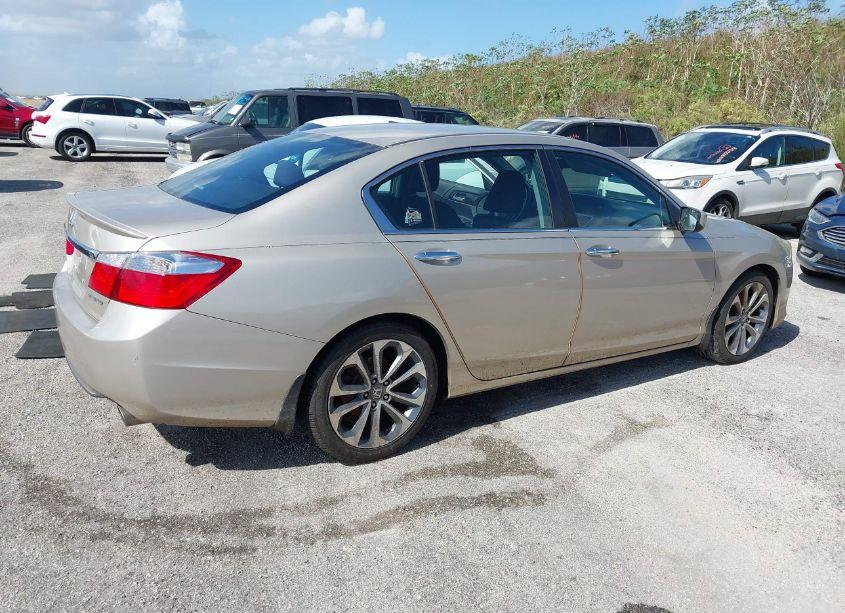 Photo 4 of 2013 Honda Accord SPORT (VIN 1HGCR2F53DA075570)
