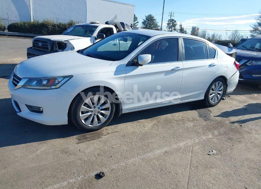 Photo 2 of 2013 Honda Accord SPORT (VIN 1HGCR2F53DA100838)