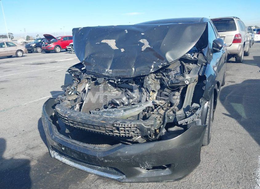 Photo 2 of 2013 Honda Accord SPORT (VIN 1HGCR2F53DA109913)