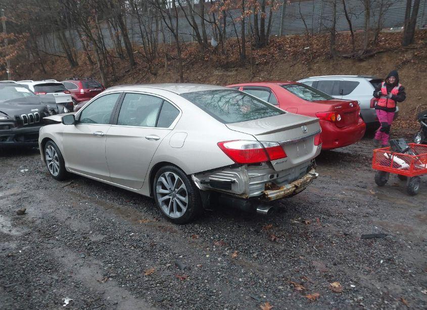 Photo 3 of 2013 Honda Accord SPORT (VIN 1HGCR2F53DA247239)