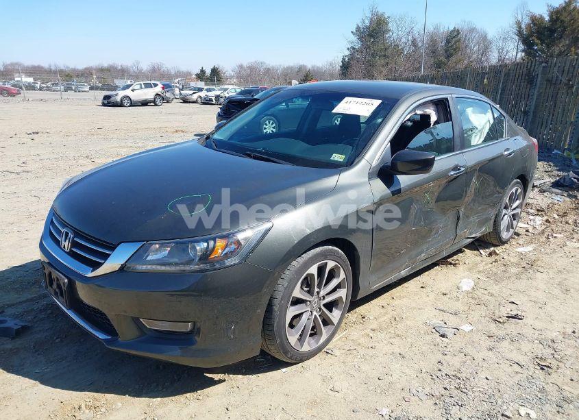 Photo 2 of 2013 Honda Accord SPORT (VIN 1HGCR2F53DA256328)
