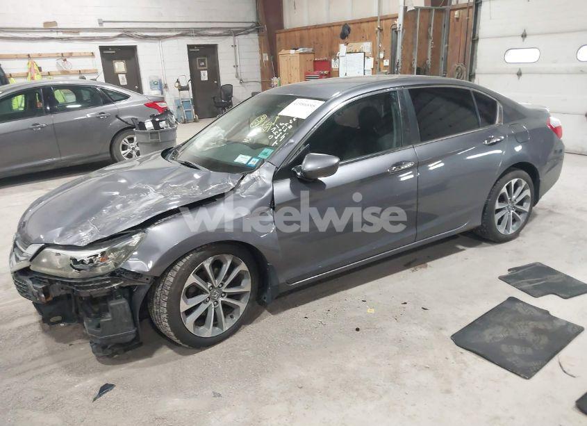 Photo 2 of 2014 Honda Accord SPORT (VIN 1HGCR2F53EA046751)