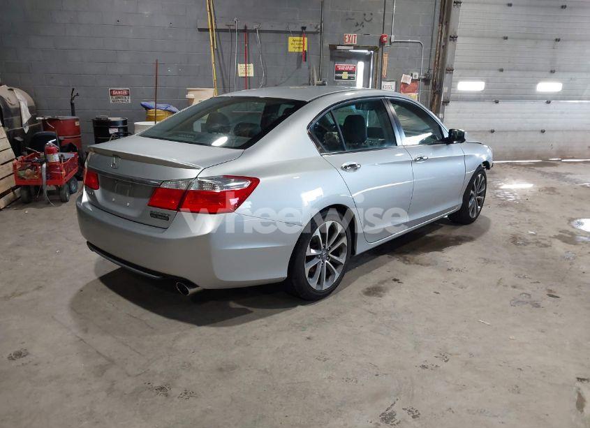 Photo 4 of 2014 Honda Accord SPORT (VIN 1HGCR2F53EA247677)