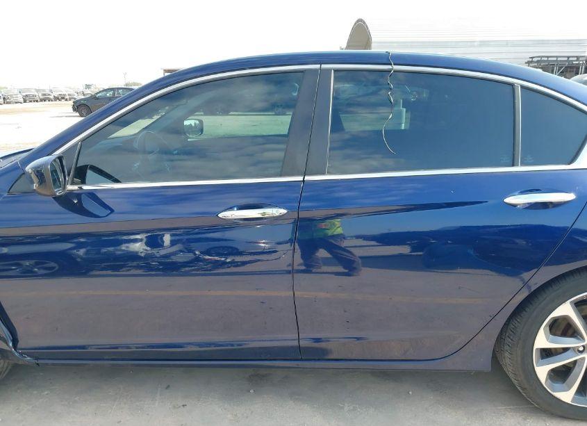 Photo 14 of 2015 Honda Accord SPORT (VIN 1HGCR2F53FA000743)