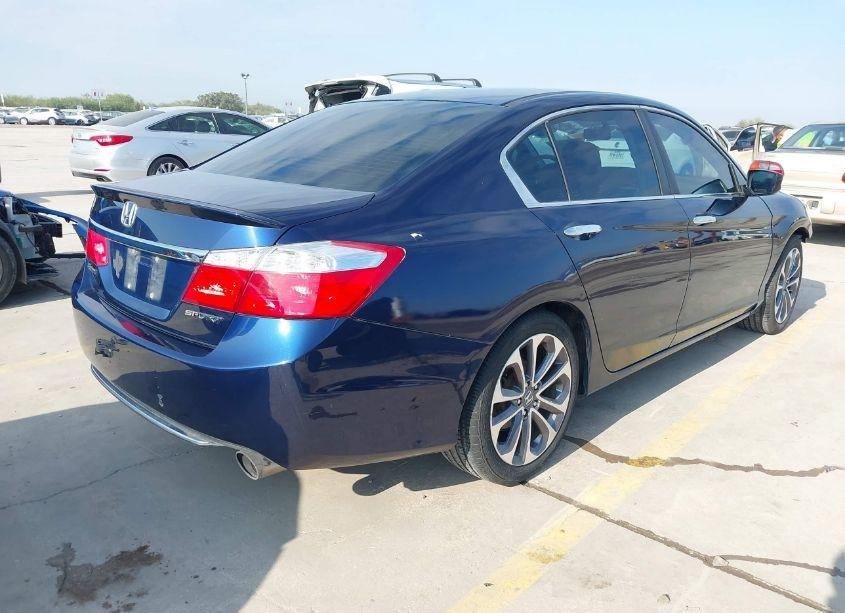 Photo 4 of 2015 Honda Accord SPORT (VIN 1HGCR2F53FA000743)