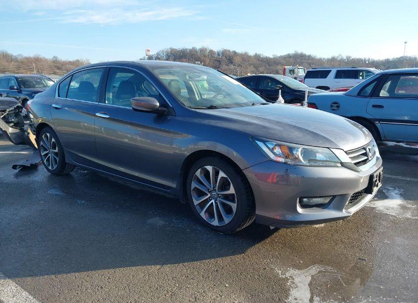 2015 Honda Accord SPORT (VIN 1HGCR2F53FA010950) main photo