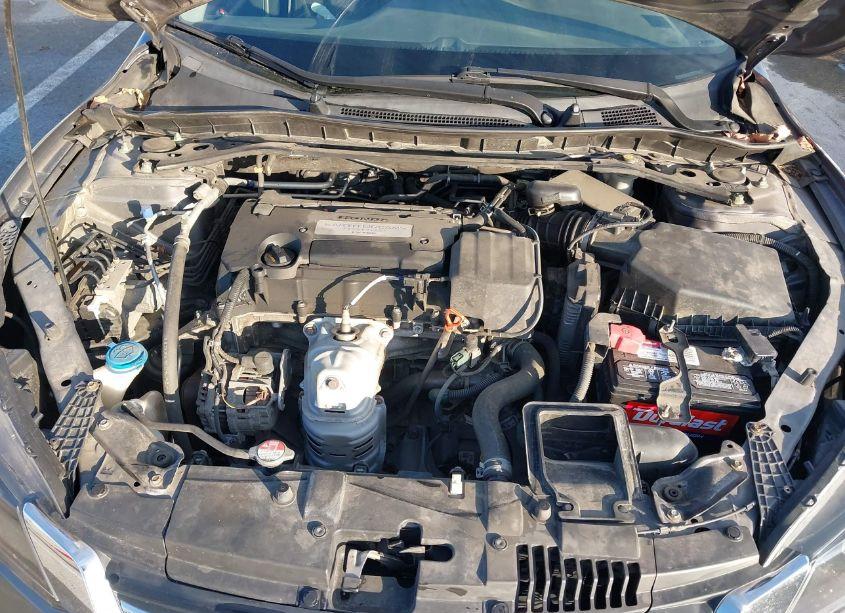 Photo 10 of 2015 Honda Accord SPORT (VIN 1HGCR2F53FA010950)