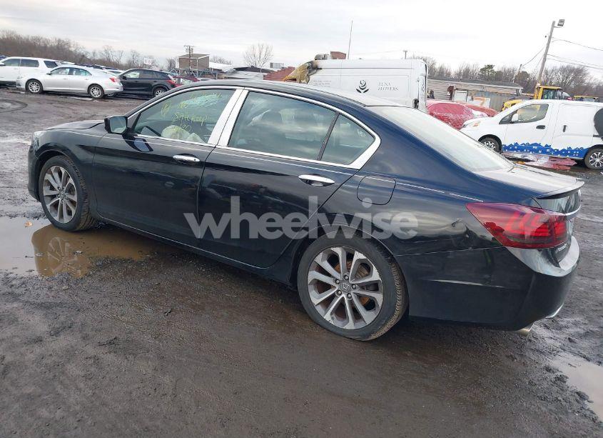 Photo 3 of 2015 Honda Accord SPORT (VIN 1HGCR2F53FA051725)
