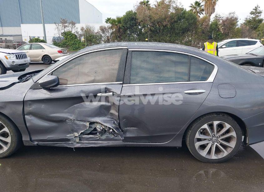 Photo 15 of 2015 Honda Accord SPORT (VIN 1HGCR2F53FA055063)