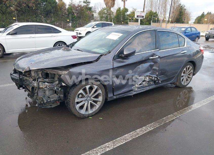 Photo 2 of 2015 Honda Accord SPORT (VIN 1HGCR2F53FA055063)