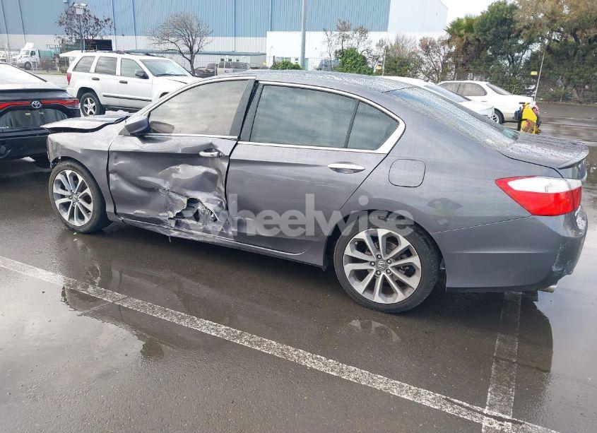 Photo 3 of 2015 Honda Accord SPORT (VIN 1HGCR2F53FA055063)