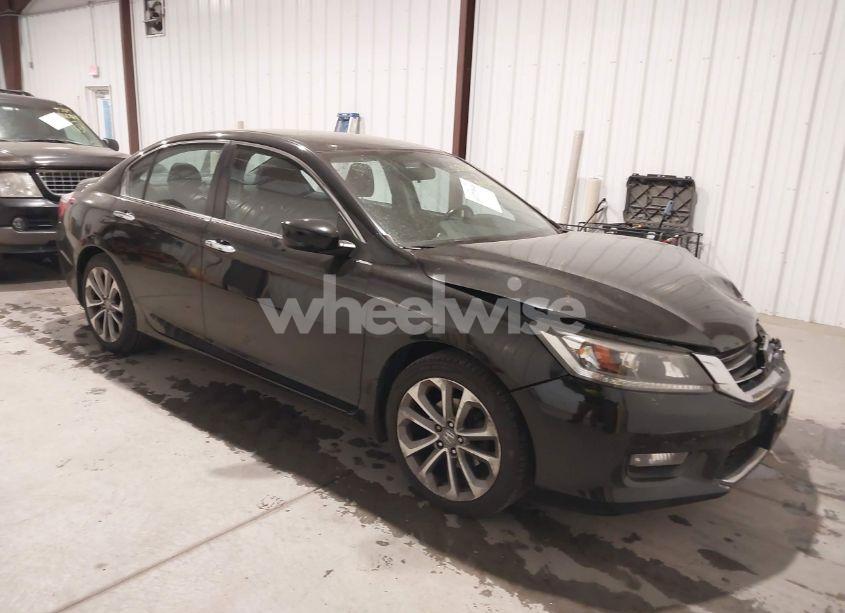 2015 Honda Accord SPORT (VIN 1HGCR2F53FA065592) main photo