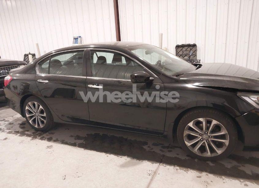 Photo 13 of 2015 Honda Accord SPORT (VIN 1HGCR2F53FA065592)