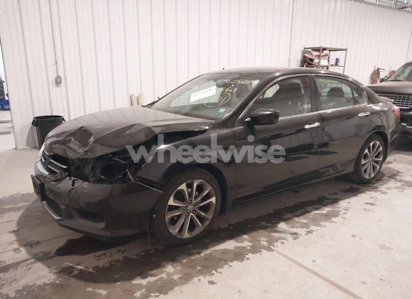 Photo 2 of 2015 Honda Accord SPORT (VIN 1HGCR2F53FA065592)
