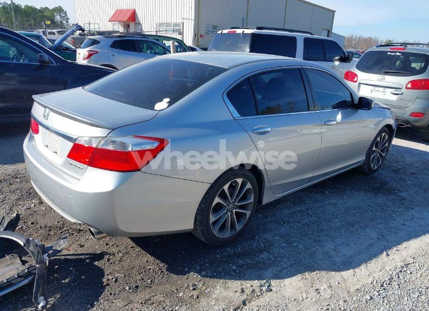 Photo 4 of 2015 Honda Accord SPORT (VIN 1HGCR2F53FA092548)