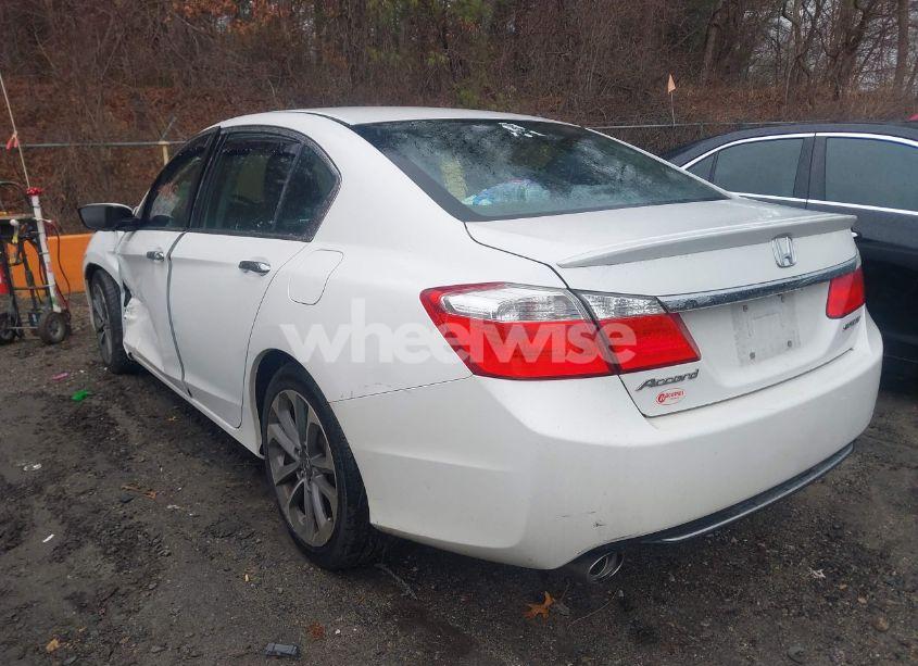 Photo 3 of 2015 Honda Accord SPORT (VIN 1HGCR2F53FA223039)