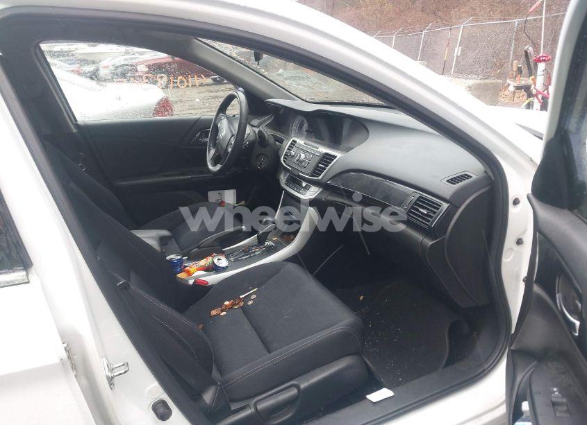 Photo 5 of 2015 Honda Accord SPORT (VIN 1HGCR2F53FA223039)