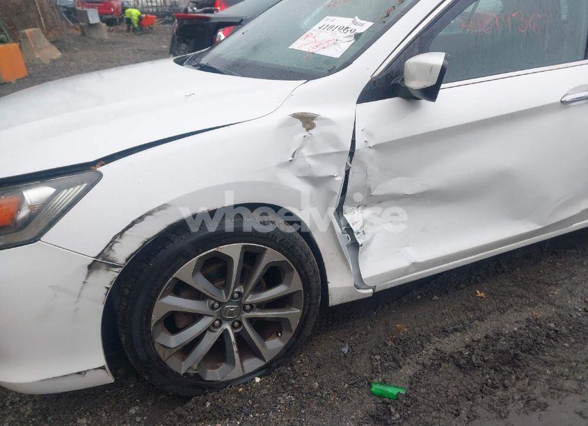 Photo 6 of 2015 Honda Accord SPORT (VIN 1HGCR2F53FA223039)