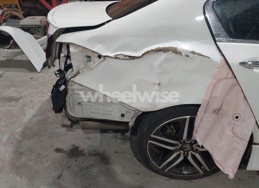 Photo 18 of 2016 Honda Accord SPORT (VIN 1HGCR2F53GA015616)